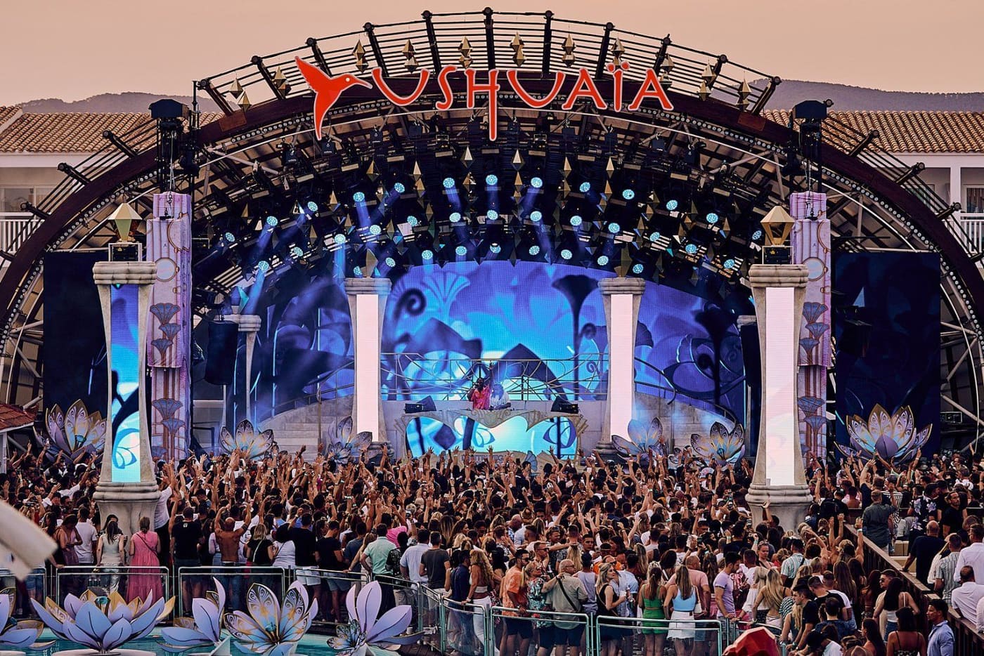 Ibiza: o paraíso das praias e da música eletrônica